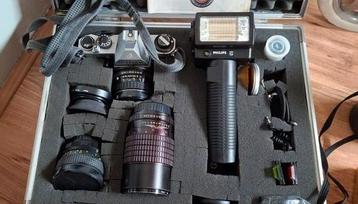 Pentax camera met lenzen, andere assecoires en koffer beschikbaar voor biedingen