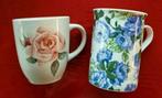 Thee koffie mokken blauwe roze rozen bloemen aardbeien, Ophalen of Verzenden, Overige stijlen, Kop(pen) en/of Schotel(s)
