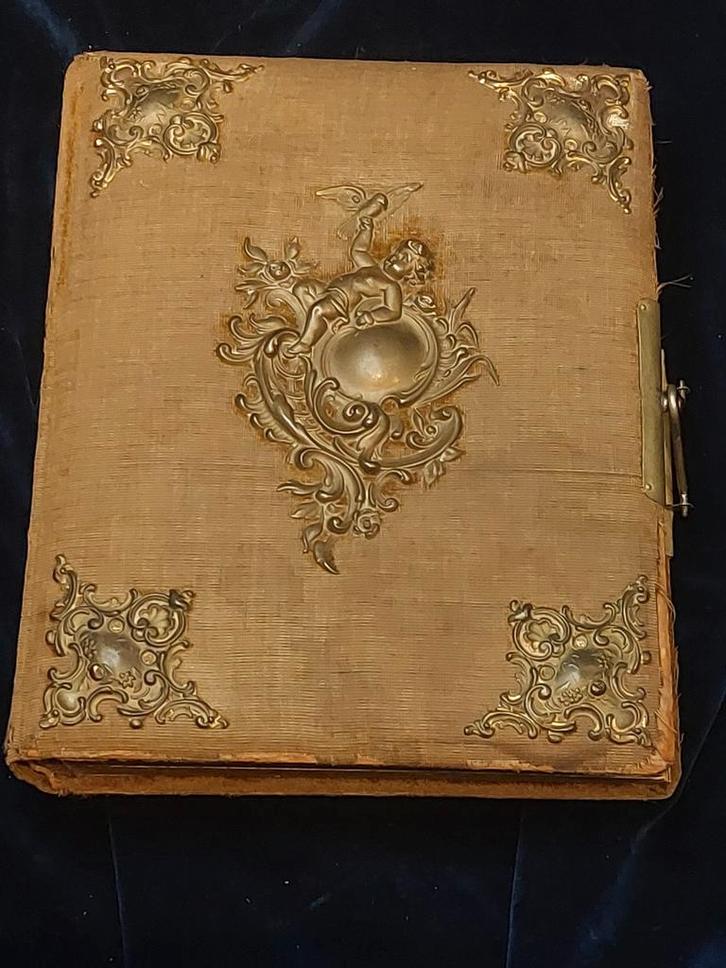Antiek Fotoalbum met Engel Decoratie en fraaie hoekstukken, Antiek en Kunst, Antiek | Boeken en Bijbels, Ophalen of Verzenden