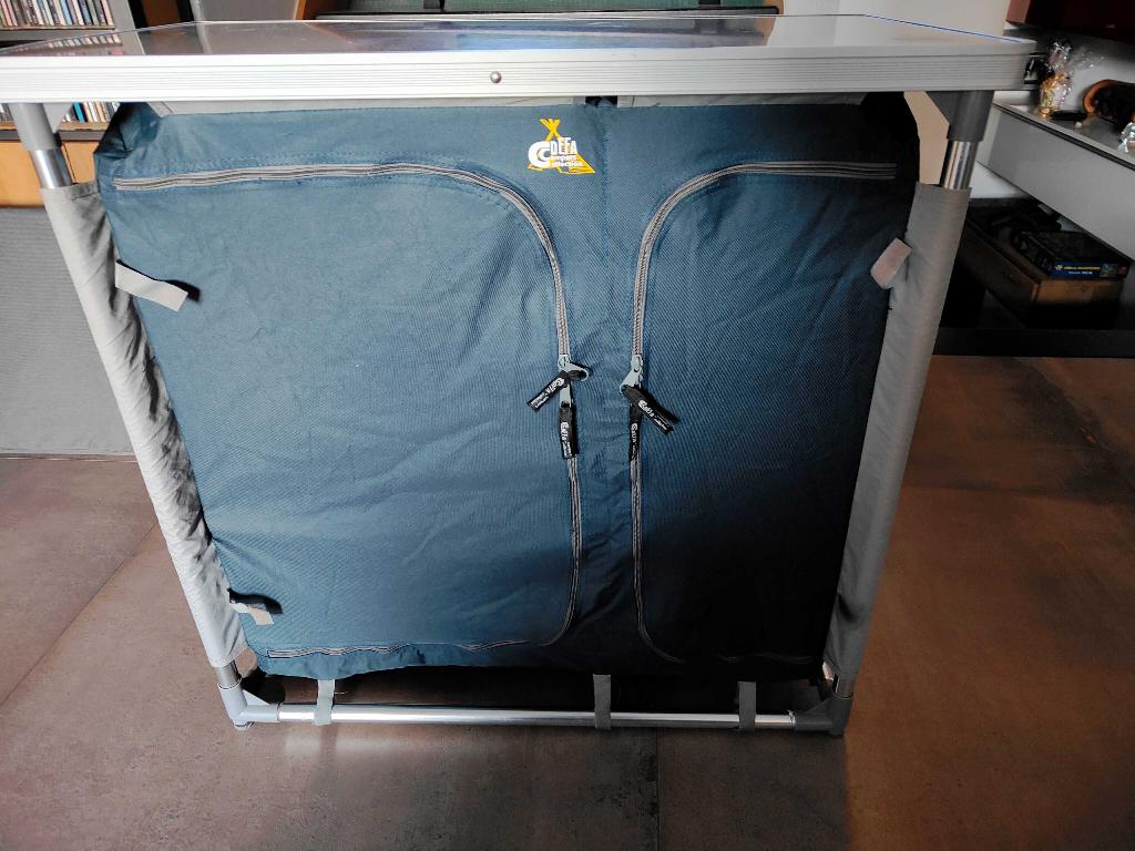 Defa Campingkast hoog model, Caravans en Kamperen, Kampeermeubelen, Gebruikt, Campingkast, Ophalen