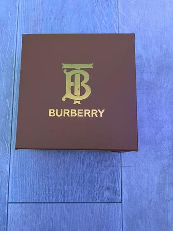 Burberry riem beschikbaar voor biedingen
