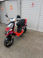 Piaggio NRG 1 schuurvondst uniek, Fietsen en Brommers, Scooters | Piaggio, Ophalen, Tweetakt, Maximaal 45 km/u, NRG