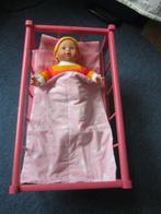 Poppenledikantje, 32x55 cm, hout, rose + pop, Verzamelen, Poppen, Ophalen of Verzenden, Gebruikt, Pop