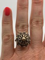 V794 Prachtige zilveren streekdracht ring maat 18,5, Sieraden, Tassen en Uiterlijk, Antieke sieraden, Ophalen of Verzenden, Zilver