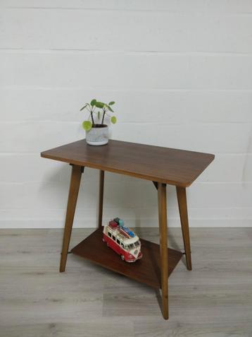 Vintage midcentury sidetable | bijzettafel | plantentafel beschikbaar voor biedingen