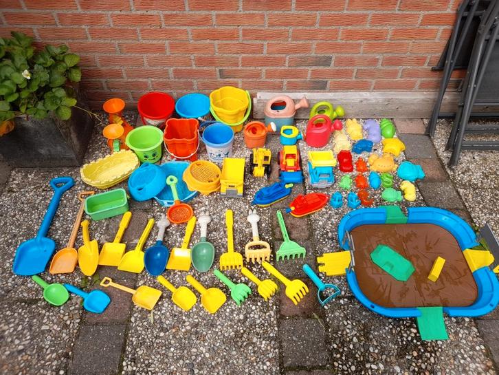 Heel veel zandbak, water en of strandspeelgoed., Kinderen en Baby's, Speelgoed | Buiten | Zandbakken, Gebruikt, Ophalen of Verzenden