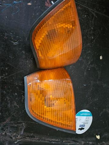 Bww  e36   richtingaanwijzers  beschikbaar voor biedingen