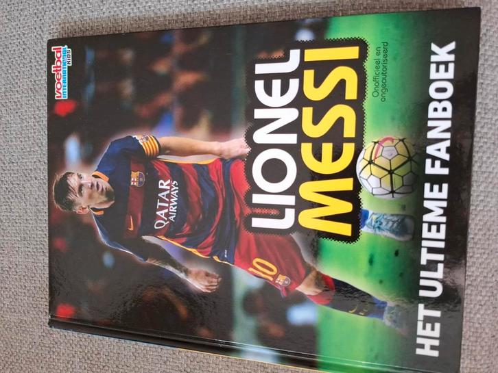 Mike Perez - Lionel Messi - Het ultieme fanboek, Boeken, Kinderboeken | Jeugd | onder 10 jaar, Zo goed als nieuw, Non-fictie, Ophalen of Verzenden