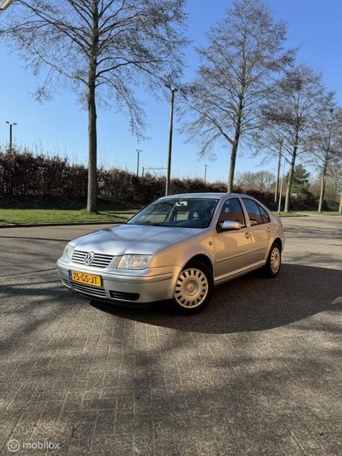 Volkswagen Bora 1.6-16V AIRCO NIEUWE APK, Auto's, Volkswagen, Bedrijf, Te koop, Bora, ABS, Airbags, Airconditioning, Alarm, Boordcomputer