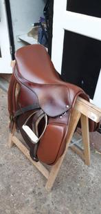 Spring zadel, Dieren en Toebehoren, Paarden en Pony's | Zadels, Ophalen of Verzenden, Gebruikt, Springen