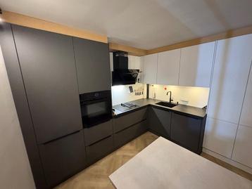 Luxe Showroom Keuken te koop met Bosch apparatuur beschikbaar voor biedingen