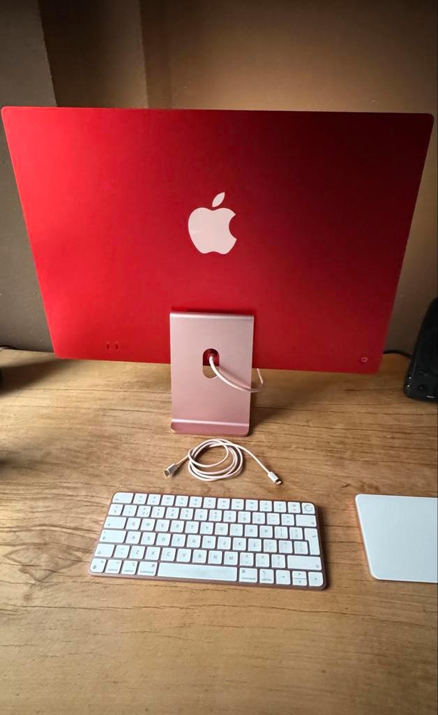Apple iMac 24” M1 8GB 256GB Roze/Rood— als nieuw, Computers en Software, Apple Desktops, Zo goed als nieuw, iMac, SSD, Ophalen of Verzenden