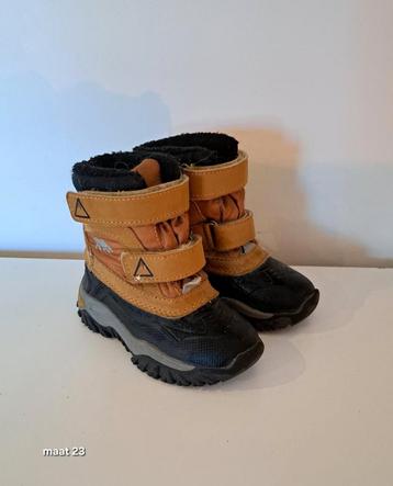 Snowboots Jongen Maat 23, 25, 27 beschikbaar voor biedingen