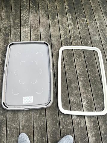 Dog Pee Pads & Holder 90x60 beschikbaar voor biedingen