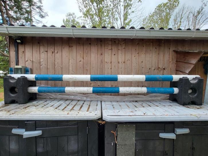 Hindernis, Dieren en Toebehoren, Paarden en Pony's | Overige Paardenspullen, Zo goed als nieuw, Springen, Ophalen