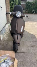 Vespa primavera 2016, Fietsen en Brommers, Ophalen, Overige modellen, Nieuw, Benzine