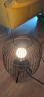 Mooie lamp voor tafel of kast., Ophalen of Verzenden, Zo goed als nieuw, Metaal, Modern