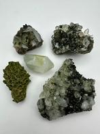 Verzameling Epidoot op kwarts – Hakkari, Turkije, Ophalen of Verzenden, Mineraal