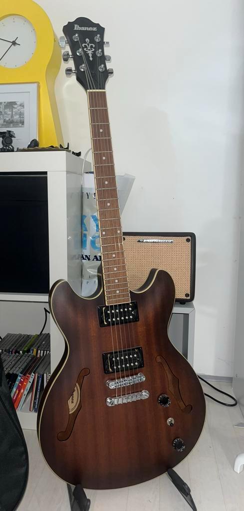 Ibanez semi akoestische + versterker, Muziek en Instrumenten, Snaarinstrumenten | Gitaren | Elektrisch, Zo goed als nieuw, Hollow body