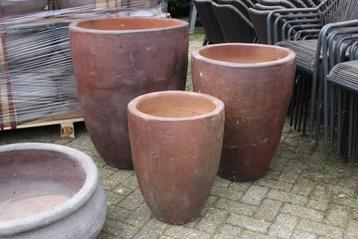 Grote hoge ronde zware bloempotten cement 3 maten terras beschikbaar voor biedingen