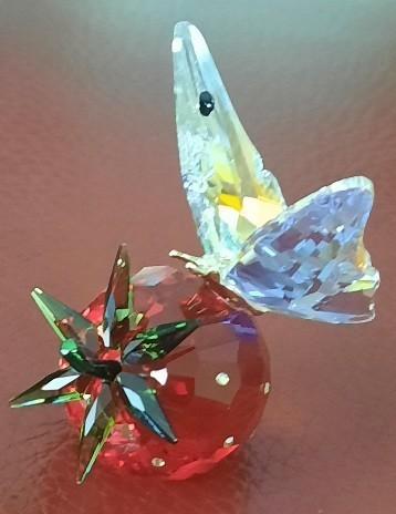 Swarovski vlinder op aardbei nieuw beschikbaar voor biedingen