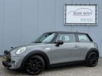 MINI Mini 2.0 Cooper S Chili Serious Business Navigatie/LED/, Auto's, Mini, Voorwielaandrijving, 1998 cc, Gebruikt, 4 stoelen