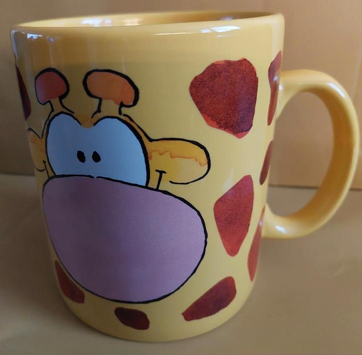 Grote mok Giraf Leendert Jan Vis - 13cm, Huis en Inrichting, Keuken | Servies, Zo goed als nieuw, Kop(pen) en/of Schotel(s), Overige stijlen