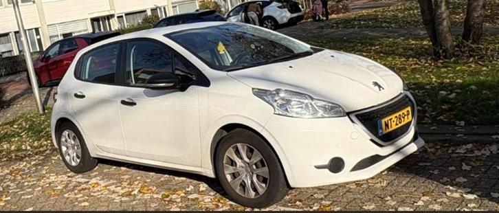 Peugeot 208 1.0 VTI 50KW/68PK 5-D 2014 Wit, Auto's, Peugeot, Particulier, Airbags, Airconditioning, Boordcomputer, Centrale vergrendeling