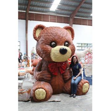 Big Bear – Kerstbeer – Hoogte 243 cm beschikbaar voor biedingen