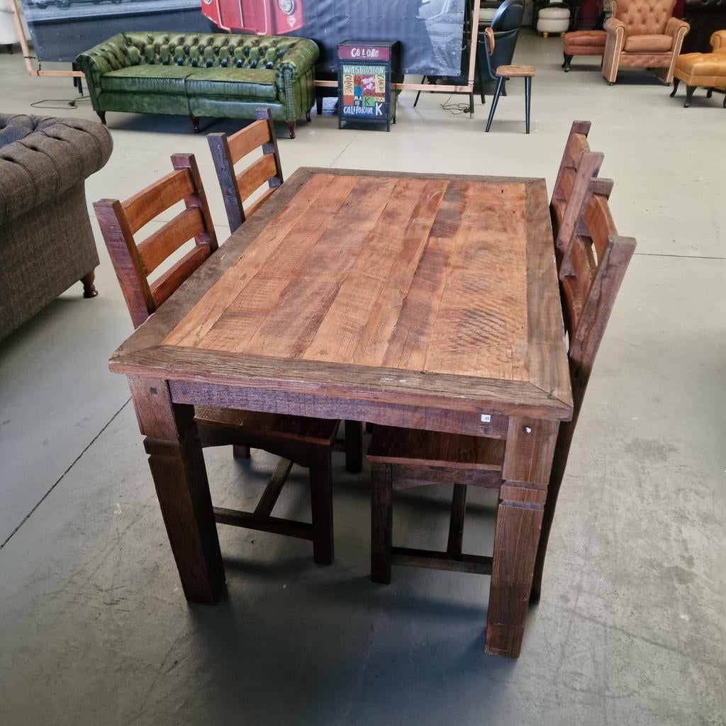 Houten eetkamer set showroom artikelen - tafel + 4 stoelen, Ophalen