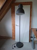Ikea Hektar vloerlamp, Huis en Inrichting, Lampen | Vloerlampen, Ophalen, Zo goed als nieuw, Metaal, 150 tot 200 cm