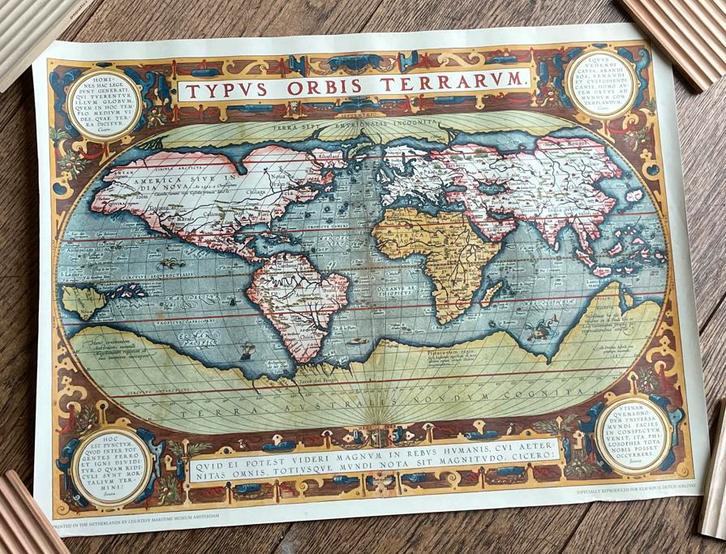 KLM Wereldkaart 1587 - Maritiem Museum Amsterdam, Verzamelen, Scheepvaart, Gebruikt, Kaart, Foto of Prent, Ophalen of Verzenden