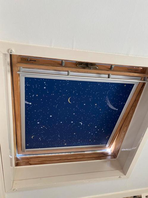 Velux rolgordijn voor dakraam GGL P04 donkerblauw sterren, Huis en Inrichting, Stoffering | Gordijnen en Lamellen, Gebruikt, Minder dan 100 cm