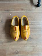 Originele houten klompen maat 45( geelgeverfd), Ophalen, Zo goed als nieuw, Jongen of Meisje, Overige typen