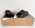 adidas Yeezy Slide Onyx Maat 46, Kleding | Heren, Schoenen, Slippers, Zwart, Nieuw, Ophalen of Verzenden