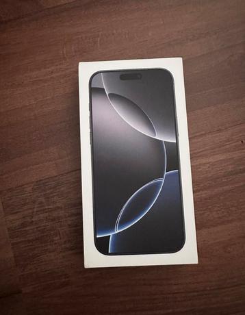 Iphone 16 pro max 256 GB in doos adv goed lezen beschikbaar voor biedingen