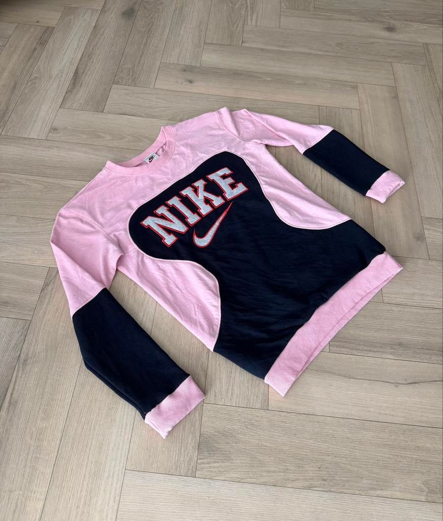 Vintage 90s Nike Rework Sweater Maat M, Kleding | Heren, Truien en Vesten, Ophalen of Verzenden, Gedragen, Maat 48/50 (M), Roze
