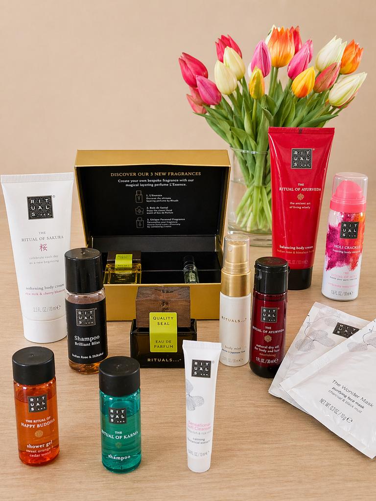Rituals pakket met diverse producten en geuren, Sieraden, Tassen en Uiterlijk, Uiterlijk | Lichaamsverzorging, Ophalen of Verzenden