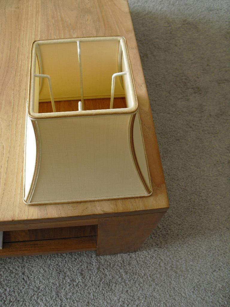 TE KOOP OUD KLASSIEK LAMPENKAPJE, Huis en Inrichting, Lampen | Lampenkappen, Ophalen, Zo goed als nieuw, Rond, 25 tot 50 cm