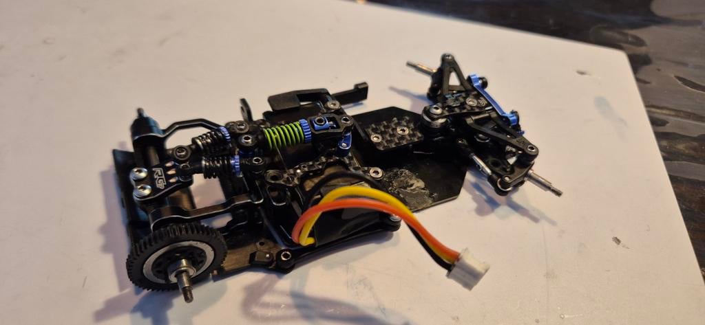 Glracing gt chassis, Ophalen of Verzenden, 1:50 of kleiner, Auto, Overige merken