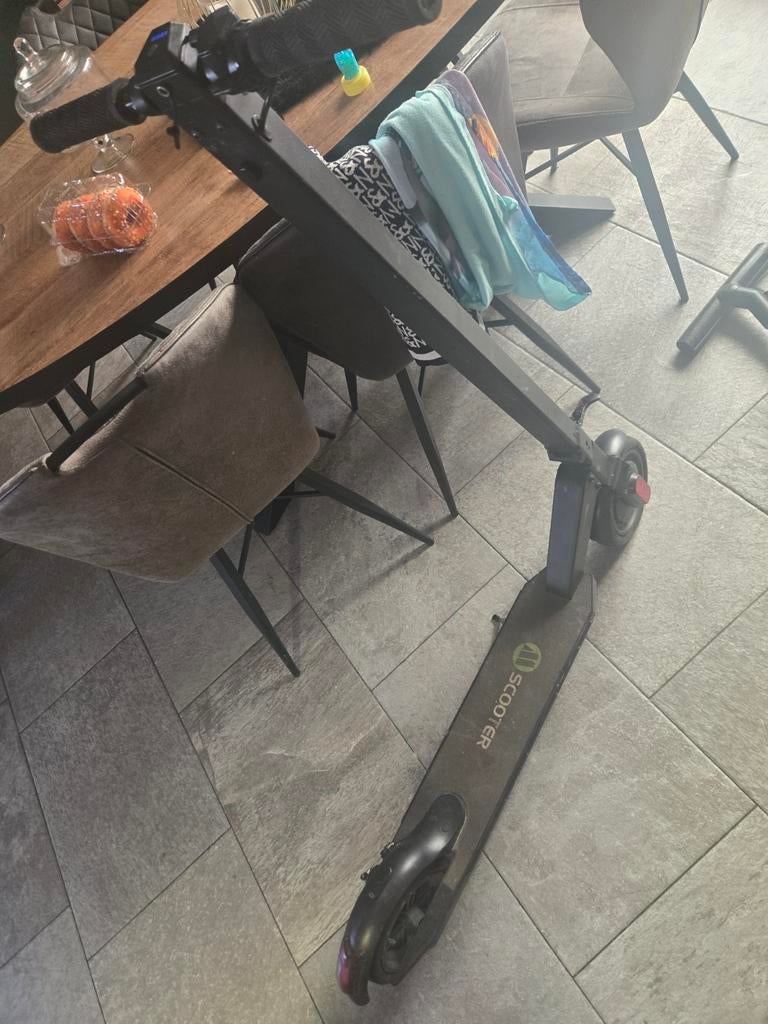 Electrische step M scooter, Fietsen en Brommers, Steps, Ophalen of Verzenden, Gebruikt, Elektrische step (E-scooter)