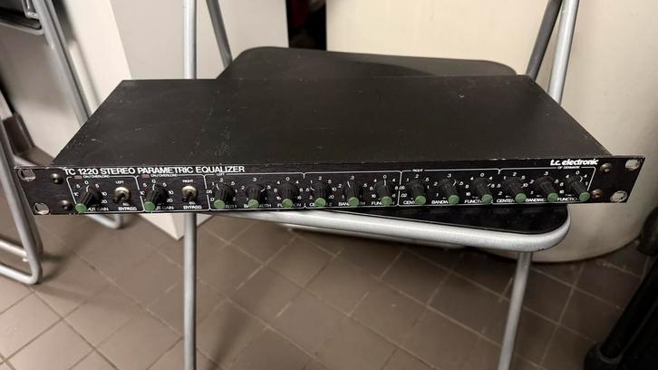 TC 1220 Stereo Parametrische Equalizer - Vintage Audio, Muziek en Instrumenten, Effecten, Gebruikt, Equalizer, Ophalen