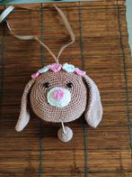 Nieuw gehaakt muziekdoosje met trekkoord, in roze of bruin., Ophalen of Verzenden, Nieuw, Wanddecoratie