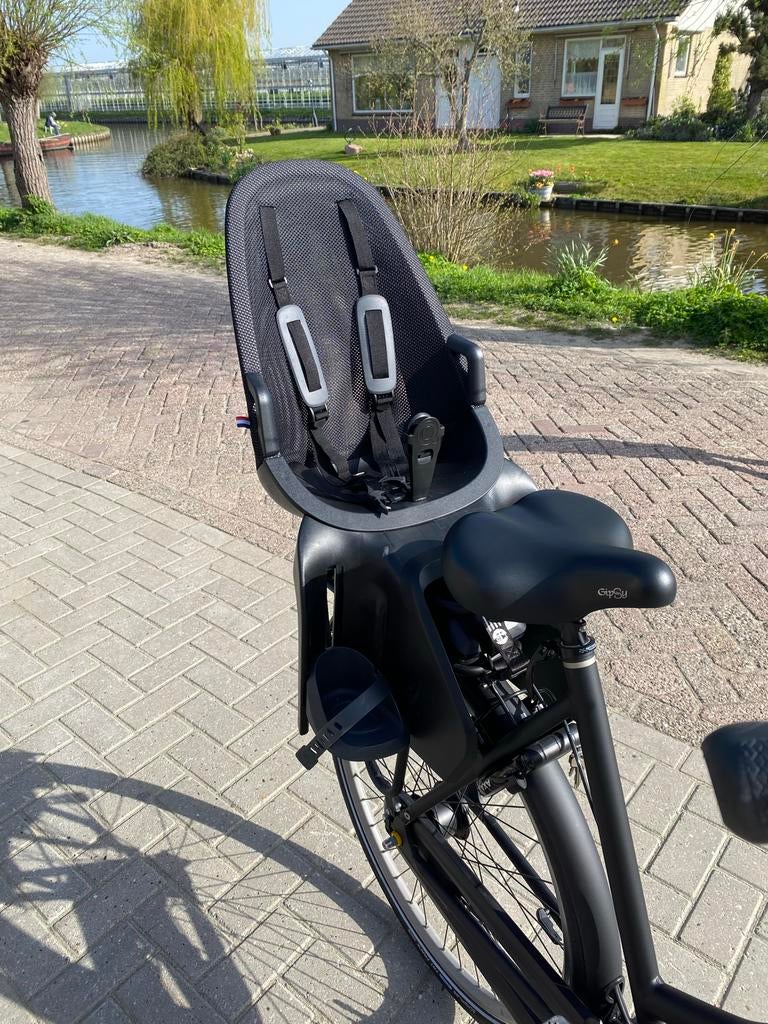 Qibbel Air Fietsstoeltje Achter Bagagedrager zwart, Fietsen en Brommers, Fietsaccessoires | Fietsstoeltjes, Ophalen, Zo goed als nieuw