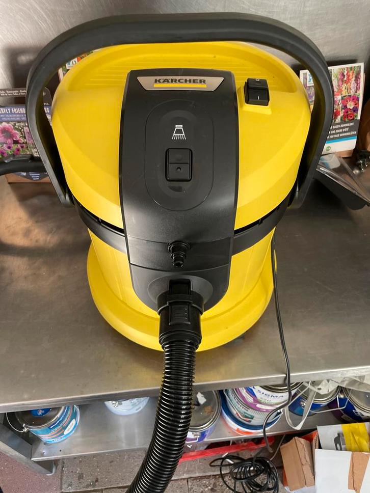 Kärcher Nat- en Droogzuiger - Krachtige Alleszuiger, Witgoed en Apparatuur, Stofzuigers, Gebruikt, Waterstofzuiger, 1200 tot 1600 watt