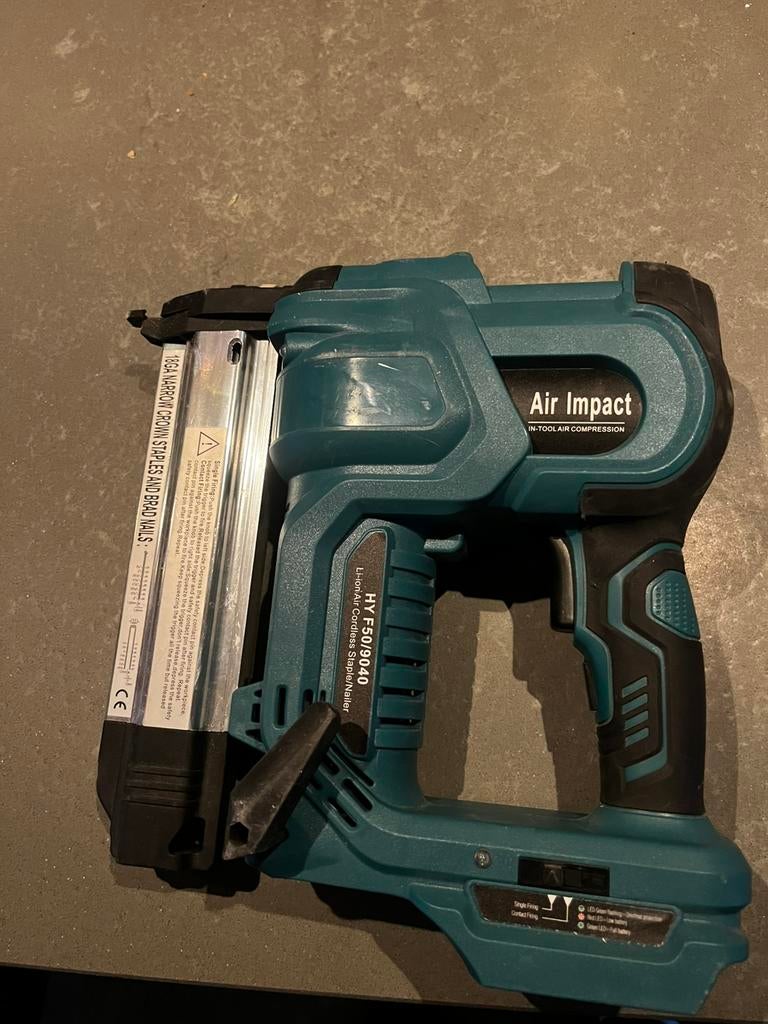 Afwerktacker brad tacker voor makita accu, Ophalen of Verzenden, Zo goed als nieuw