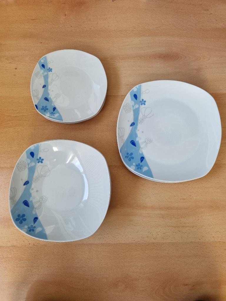 Servies, blauwen bloemen, Ophalen, Gebruikt, Bord(en), Overige stijlen