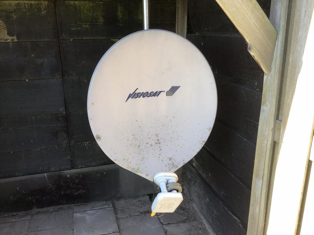 Visiosat schotel     Rond ongeveer 700mm  licht grijs, Audio, Tv en Foto, Schotelantennes, Ophalen, Gebruikt, Overige merken