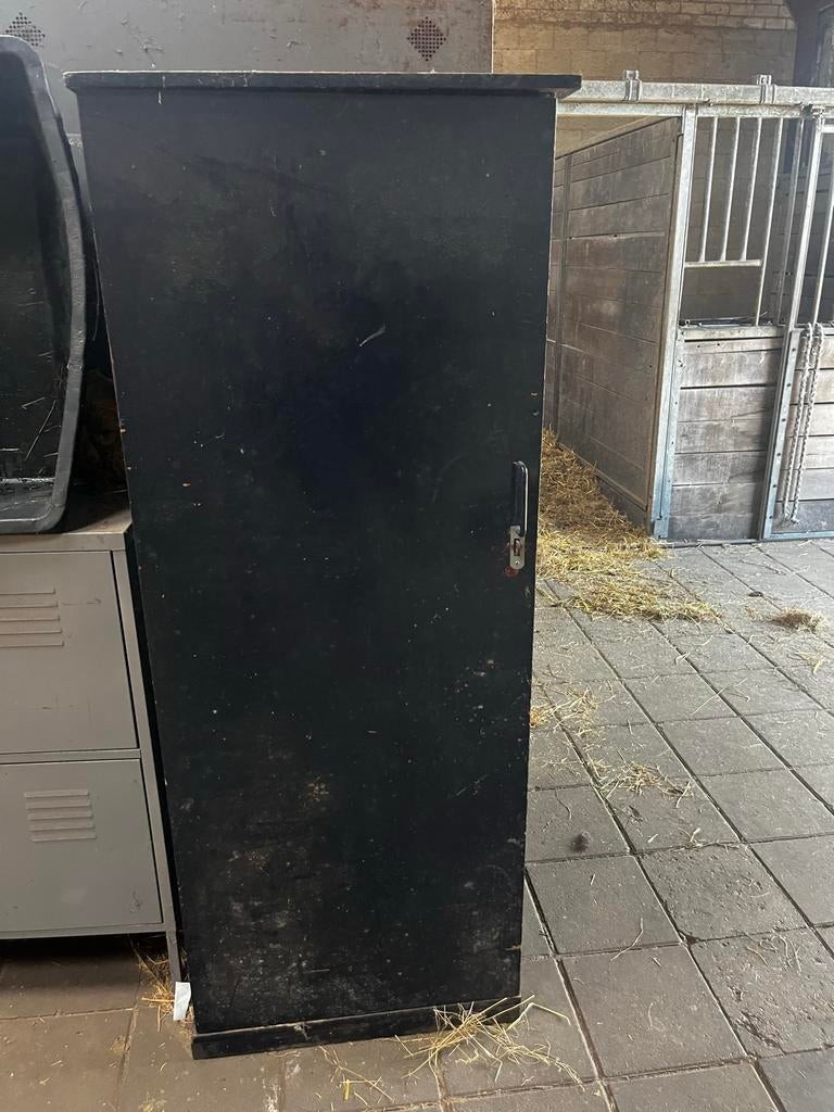 Zadelkast met zadelsteun en planken, Ophalen of Verzenden, Gebruikt, Overige soorten