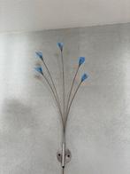 Moderne Wandlamp met Blauwe Glazen Bloemkelken, Huis en Inrichting, Lampen | Wandlampen, Ophalen, Gebruikt, Glas